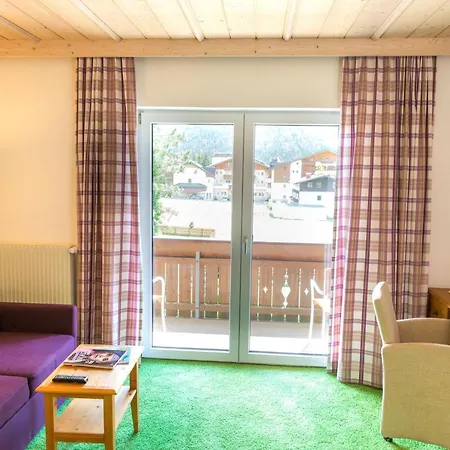 Flat Hotel Seefeld in Tirol
