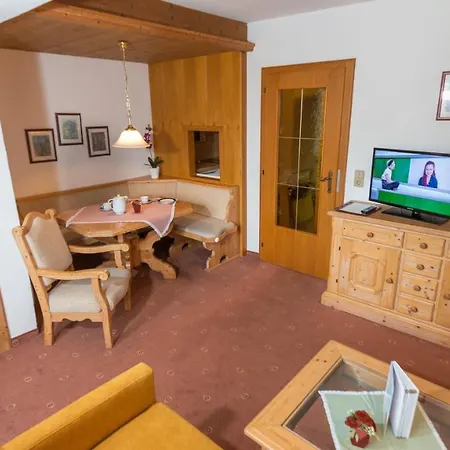 Flat 3*